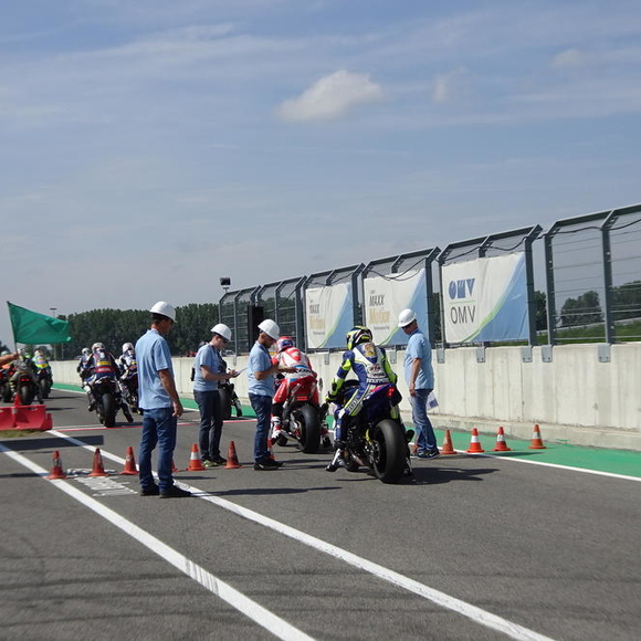 EWC Rd.3スロバキア8時間　予選2回目終了。F.C.C.TSR－YARTが1-2位獲得！