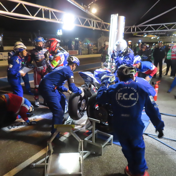 【決勝経過速報】2022 FIM EWC Rd.4 ボルドール24時間 9時間経過