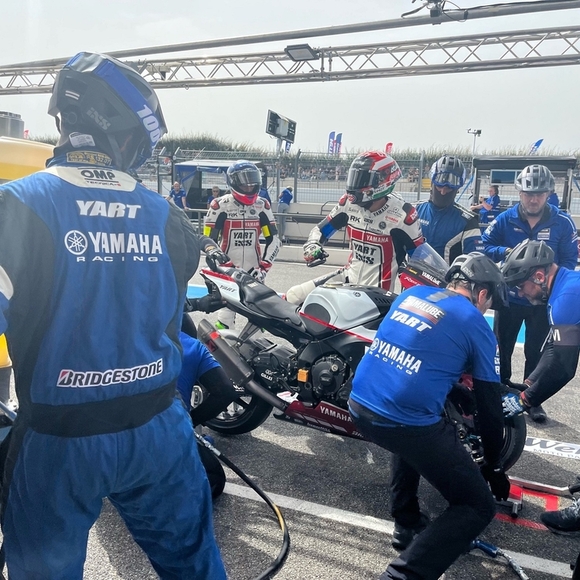 【決勝経過速報】2023 FIM EWC Rd.4 ボルドール24時間 残り１時間