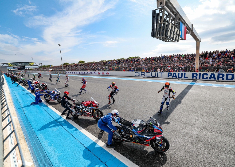 【決勝経過速報】2023 FIM EWC Rd.4 ボルドール24時間 スタート～１時間経過