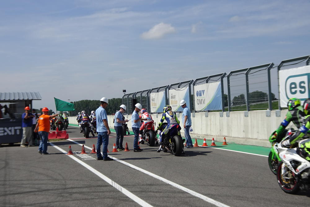 EWC Rd.3スロバキア8時間　予選2回目終了。F.C.C.TSR－YARTが1-2位獲得！