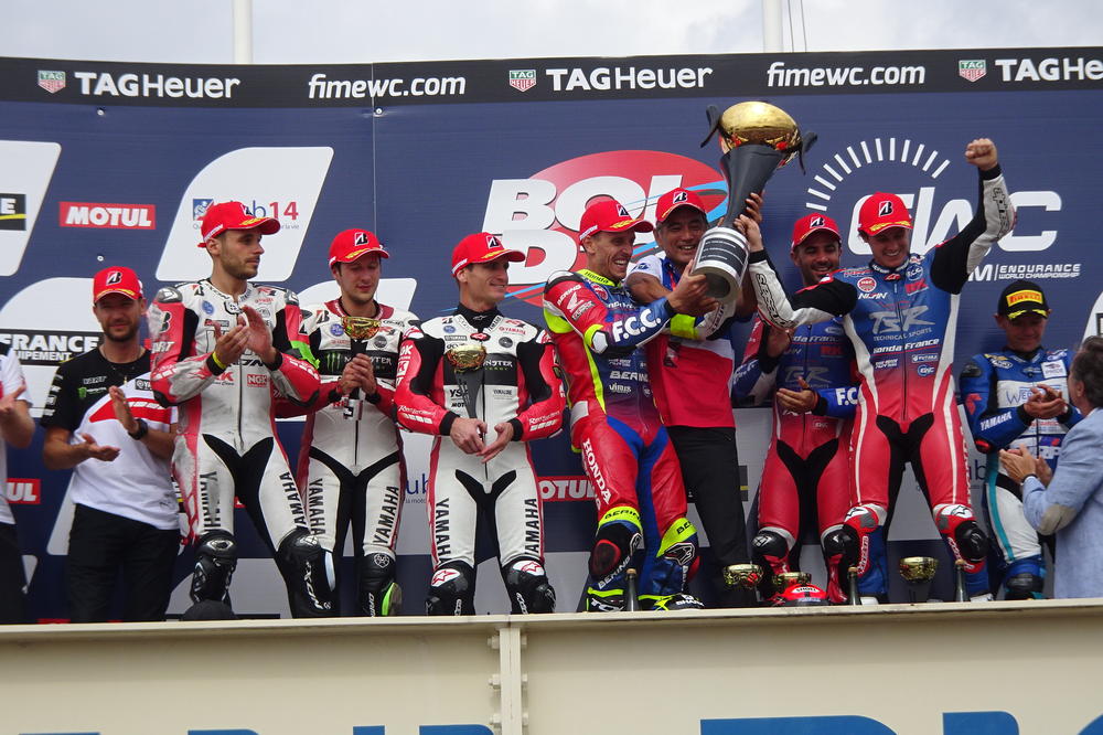 【EWC 2018-19シーズン 開幕戦 ボルドール24時間】 決勝レース ゴール #1 F.C.C. TSR Honda France & #7 YART - YAMAHA 劇的な１-２