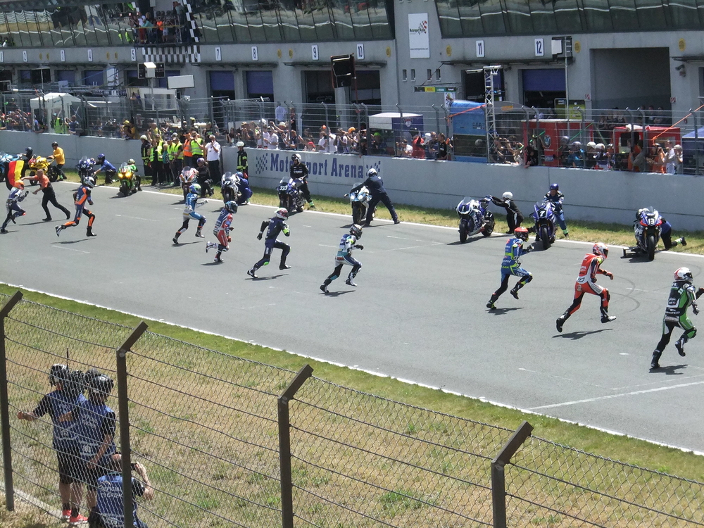 【EWC 2018-19シーズン第4戦 オシャースレーベン8時間】 決勝レース スタート～30分経過