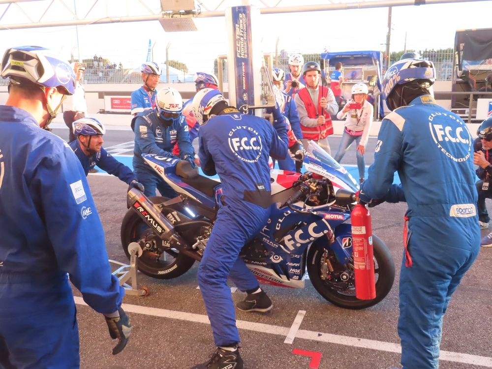 【決勝経過速報】2022 FIM EWC Rd.4 ボルドール24時間 5時間経過