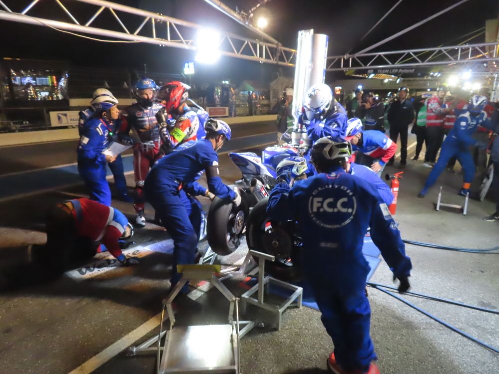 【決勝経過速報】2022 FIM EWC Rd.4 ボルドール24時間 9時間経過