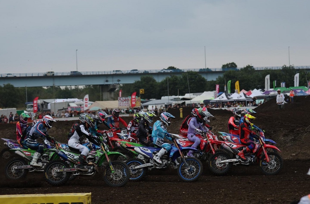 ◇決勝結果速報◇全日本MX Rd.7 TOKIO INKARAMI Super Motocross IA1クラス ヒートⅢ | 速報 |  全日本モトクロス選手権 | ブリヂストンモータースポーツ