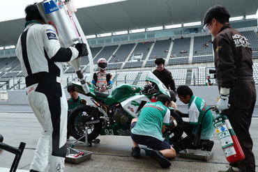 26SUZUKA4H_R2_0107.JPG