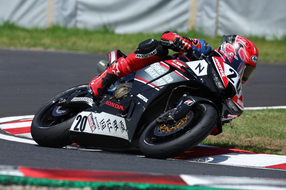 26SUZUKA4H_QY_0581.JPG