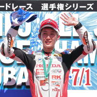 【全日本ロードレース選手権第5戦J-GP2レース１】ブリヂストンユーザー同士の熾烈なトップ争い　岩戸亮介が前戦に続き2連勝を飾る