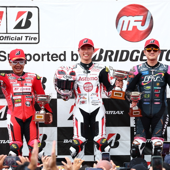 【2026年 全日本ロードレース選手権 第5戦 モビリティリゾートもてぎ ST600】藤田哲弥が三つ巴の争いを制しベテラン二人が表彰台を獲得