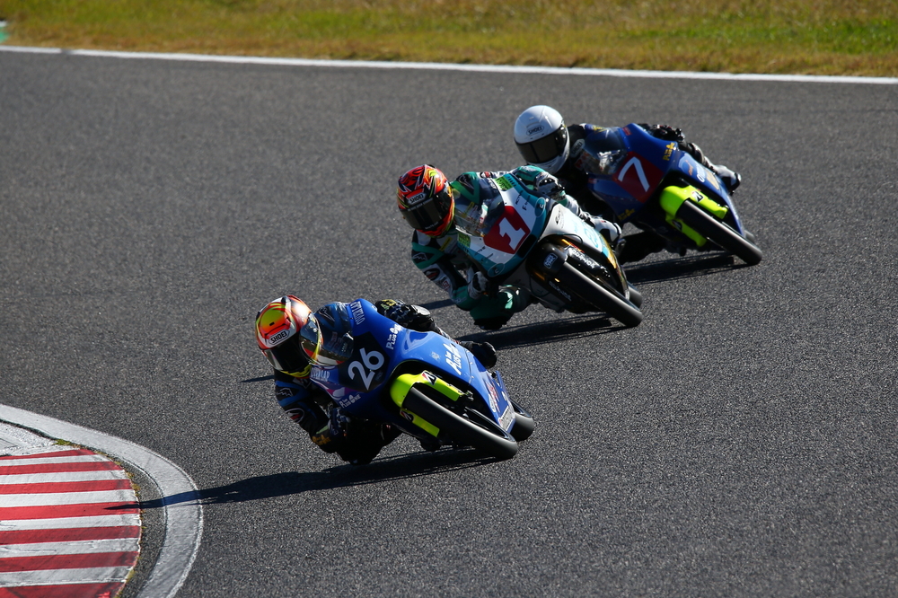 【2022年全日本ロードレース選手権 第8戦 MFJ-GP 鈴鹿 J-GP3】木内尚汰が2013年以来のコースレコードを更新し、上原は最終戦を制する