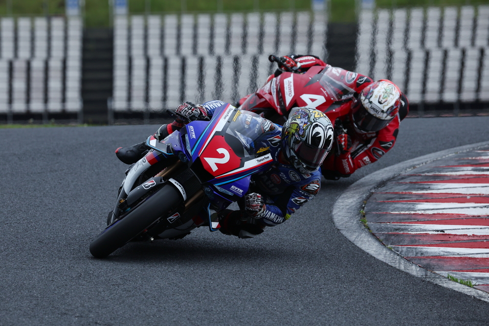 【2025年 全日本ロードレース選手権 第5戦 オートポリス JSB1000】天候不順の中、九州出身の中須賀克行が地元ラウンドでダブルウィン