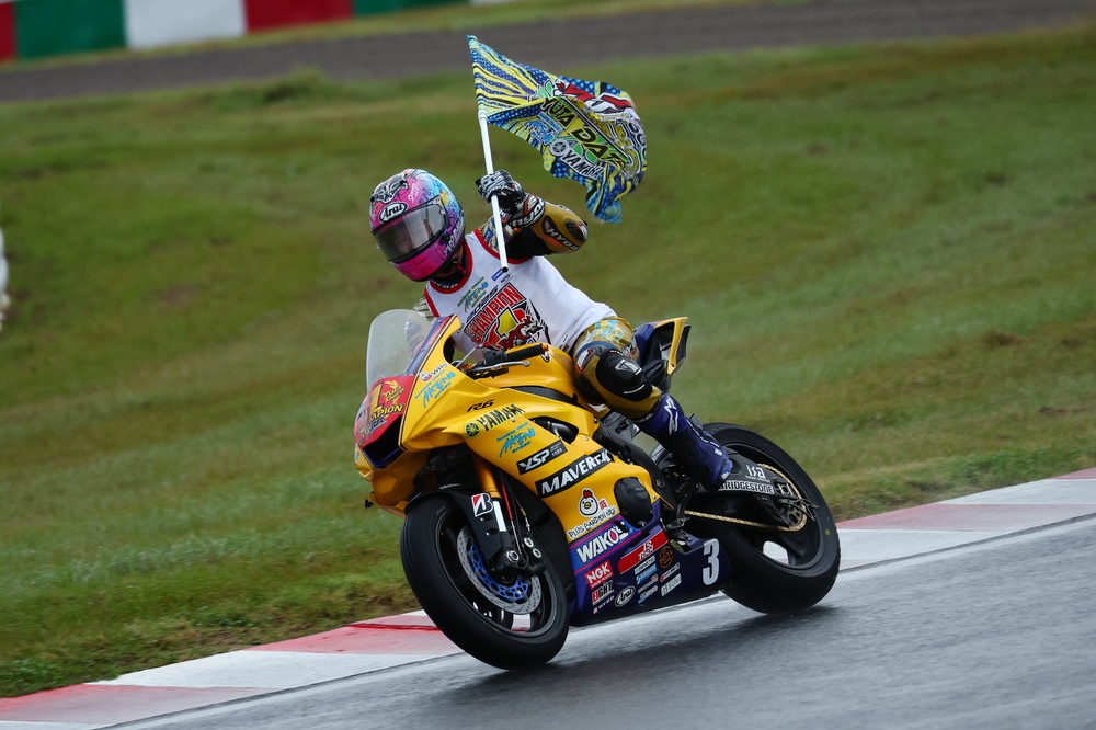 【2025年 全日本ロードレース選手権 第7戦 鈴鹿 ST600】長尾健吾が激戦を制して2連勝、伊達悠太がタイトル獲得