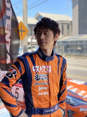 5_Inoue_RacingSuit_New_original.jpg