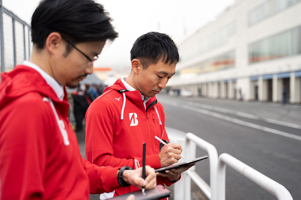 ブリヂストンモータースポーツ開発スタッフ