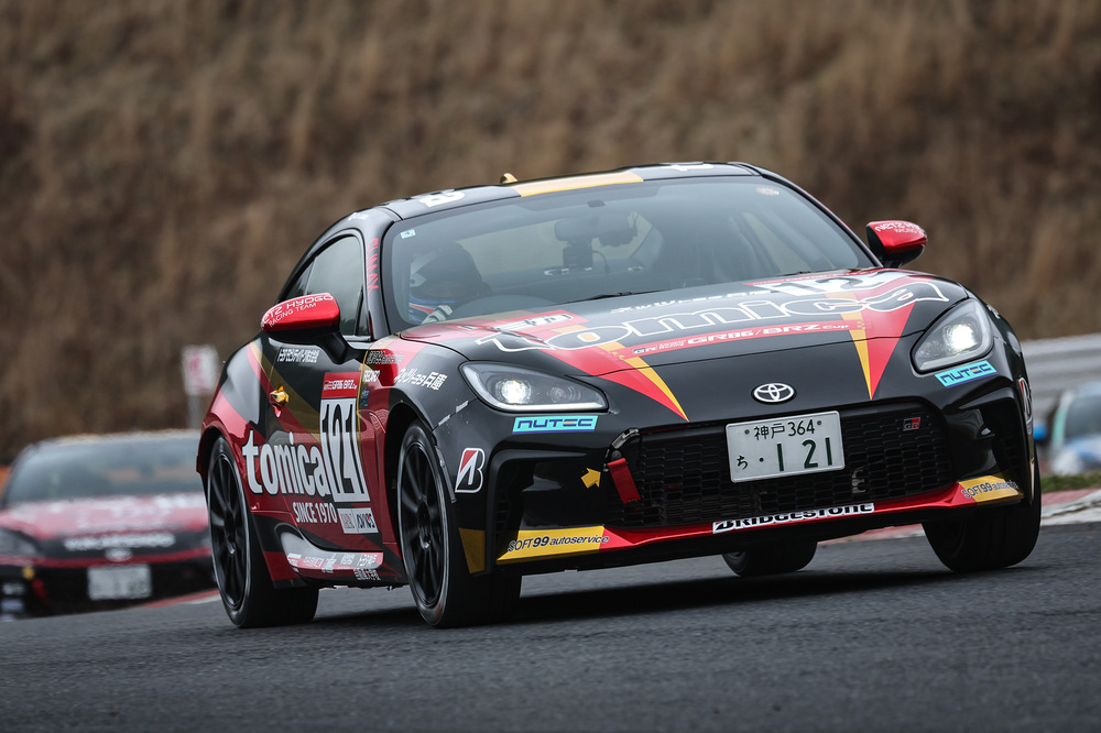 #121 tomica ネッツ兵庫 BS GR86