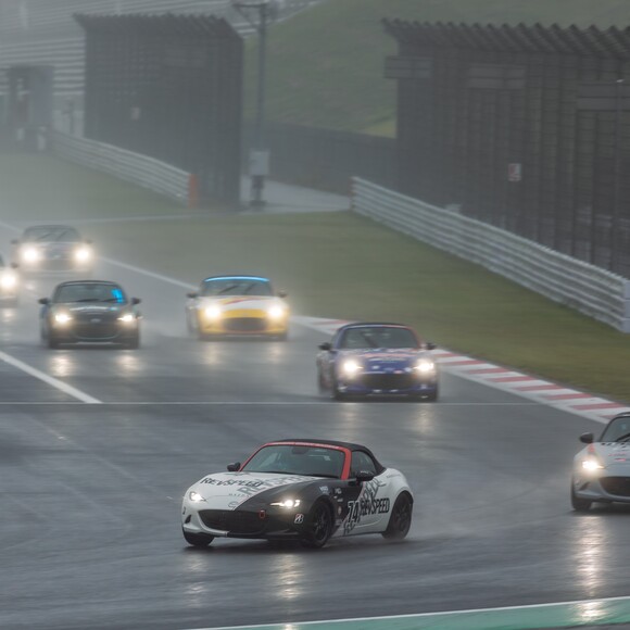 第37回メディア対抗ロードスター耐久レースに協賛