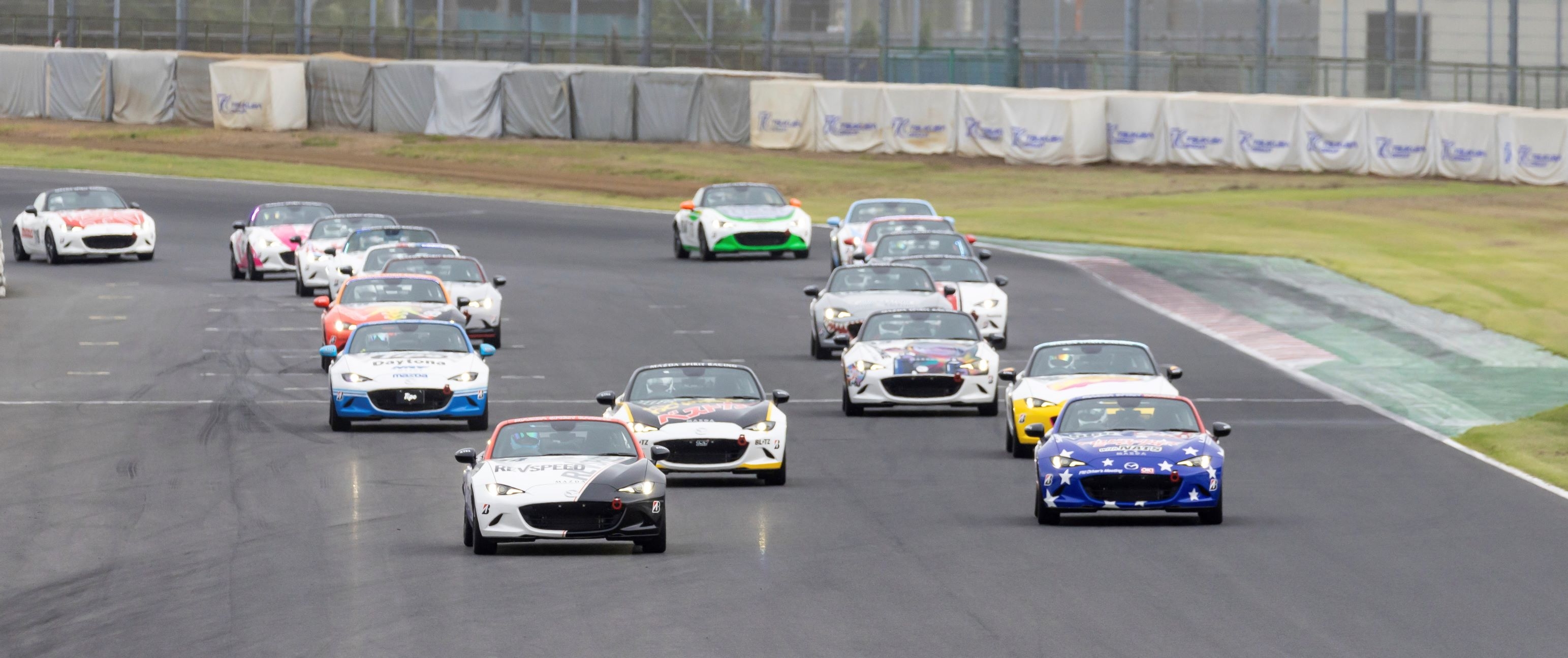 第36回メディア対抗ロードスター耐久レースに協賛