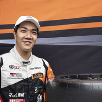 【S耐に集う人々】音楽とサーキットをつなぐ──歌手・中澤卓也のS耐スポット参戦