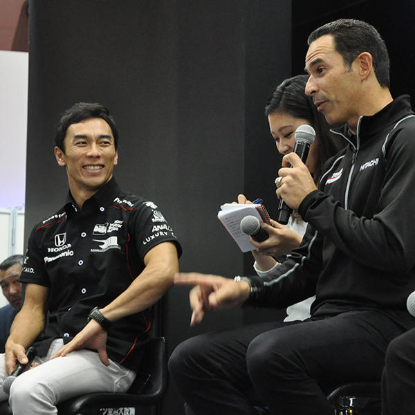 佐藤様 佐藤琢磨選手トークショー開催（東京モーターショーブリヂストンブース